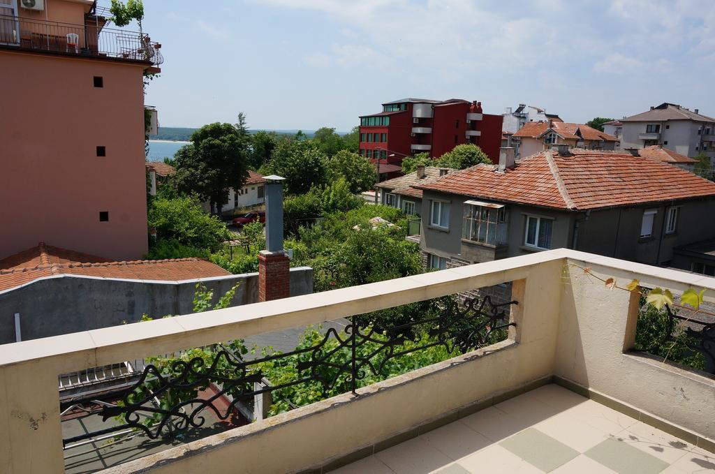 Lilia 2 Family Hotel Primorsko Cameră foto